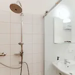 New & Cozy 3bds In Historical Center - S8 Apartamento Praga