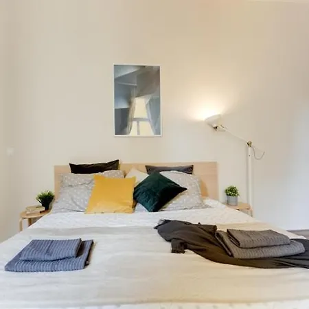 New & Cozy 3bds In Historical Center - S8 Praha