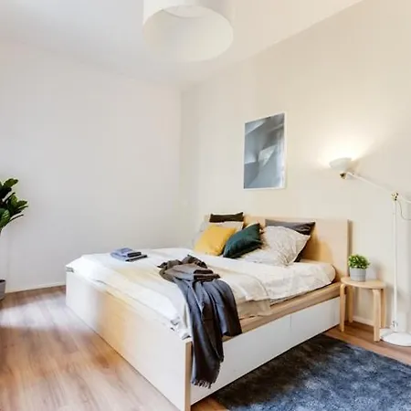 New & Cozy 3bds In Historical Center - S8