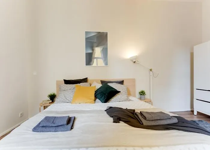 New & Cozy 3bds In Historical Center - S8 Prag