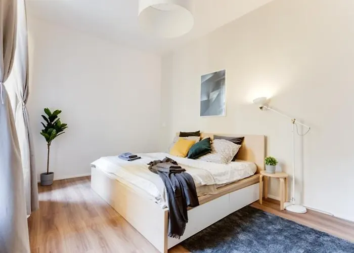 New & Cozy 3bds In Historical Center - S8