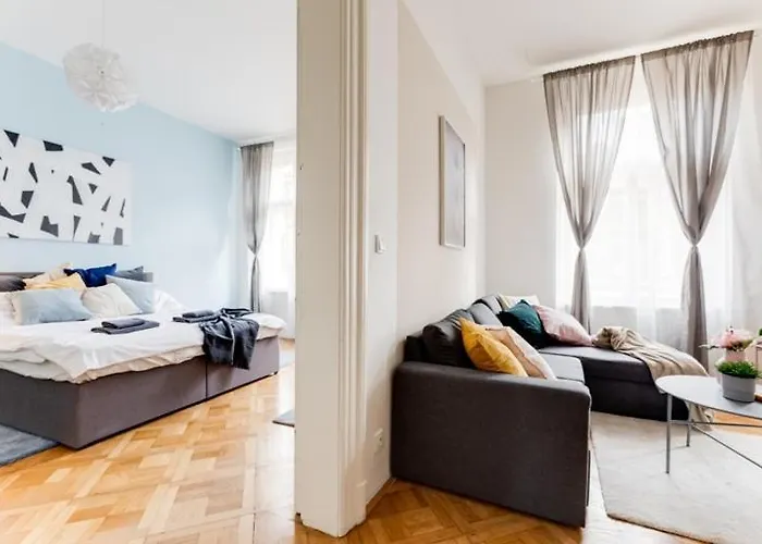 New & Cozy 3bds In Historical Center - S8 Apartment *