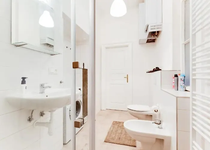 New & Cozy 3bds In Historical Center - S8 Apartment Prag
