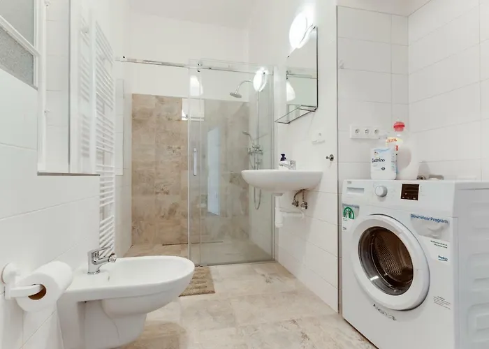 New & Cozy 3bds In Historical Center - S8 Apartment *